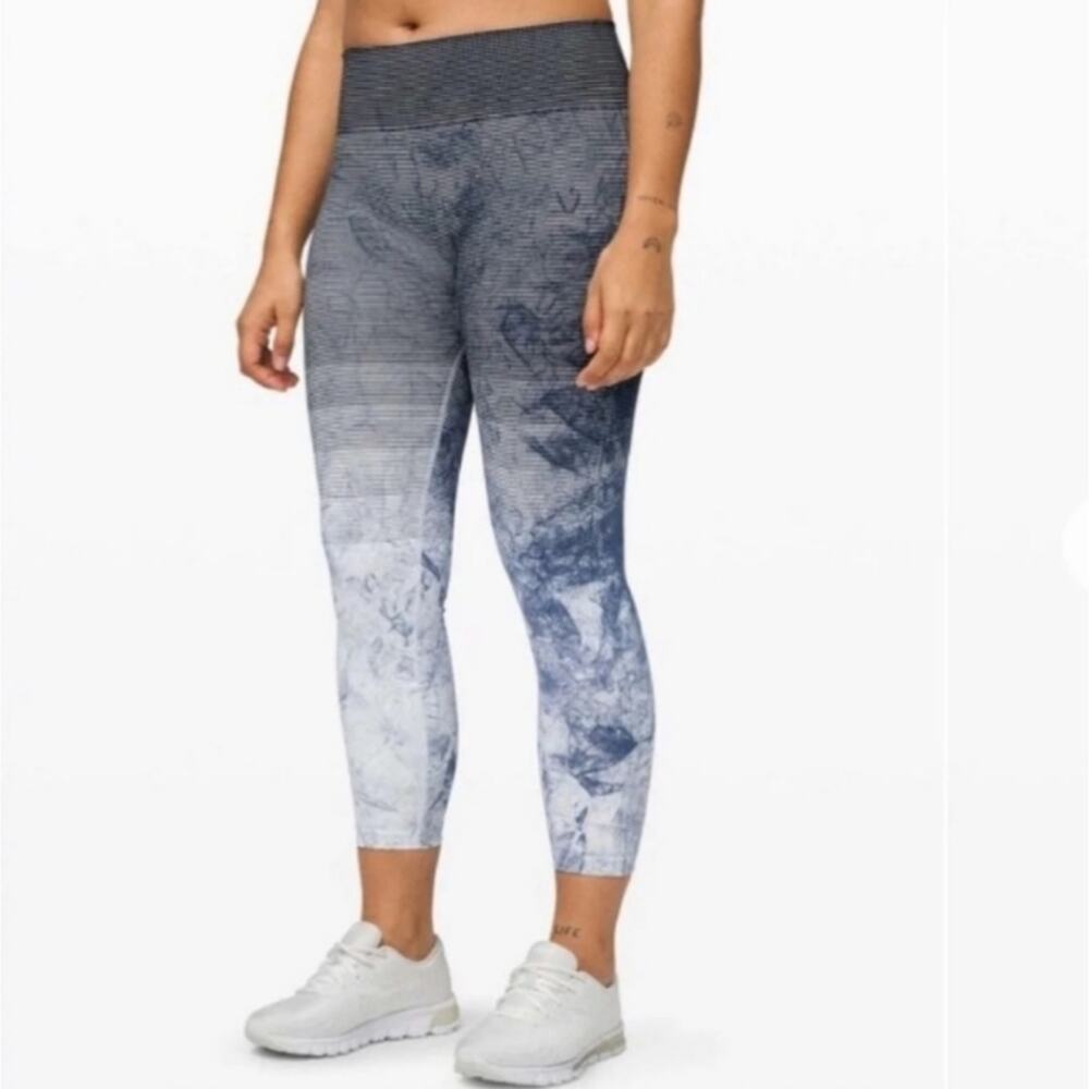 Lululemon Ebb To Train Tight Legging Luna Blue Ombre Size 4